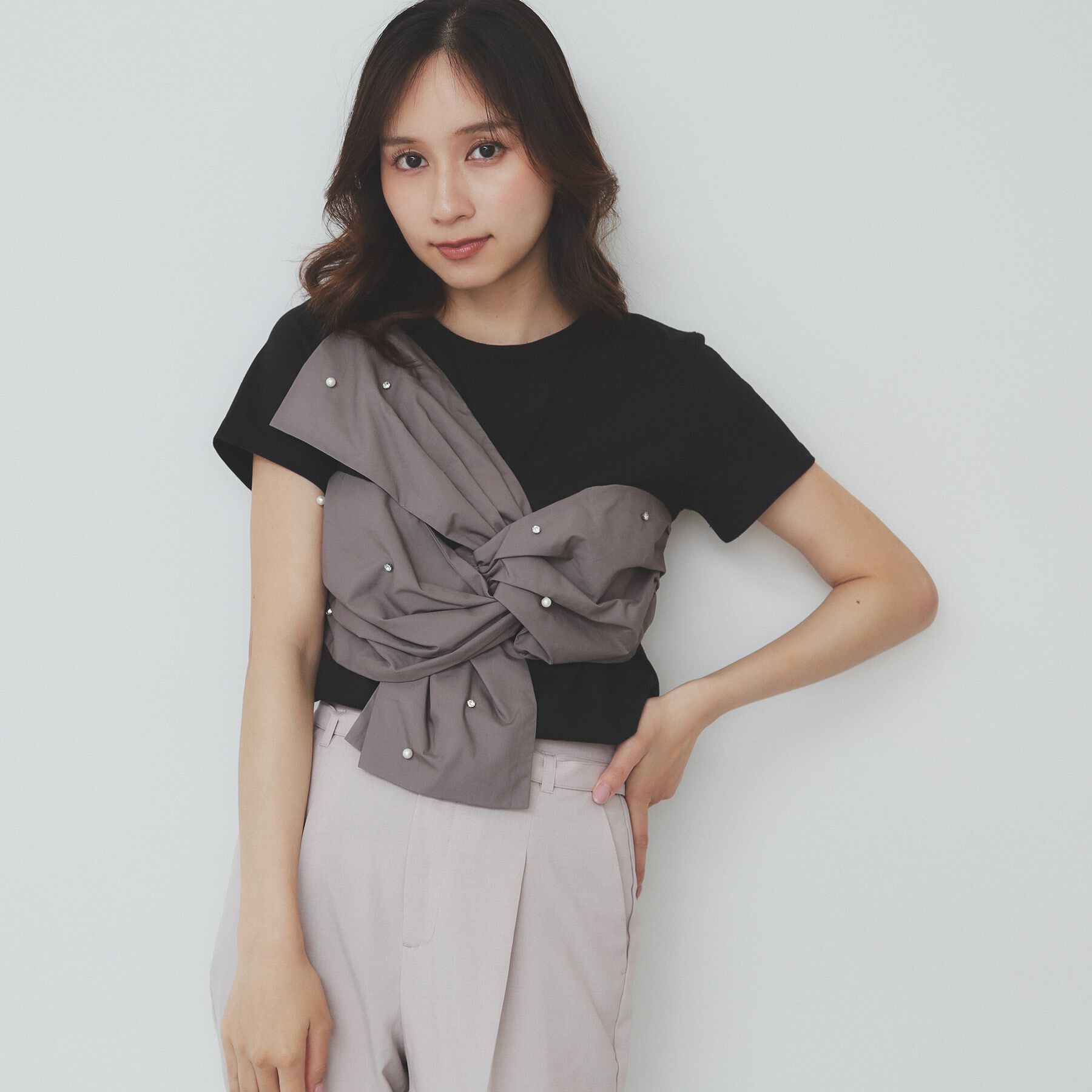 index「パール調アシメドッキングTシャツ【洗える/接触冷感】」|Tシャツ・カットソー|ブラック(519)