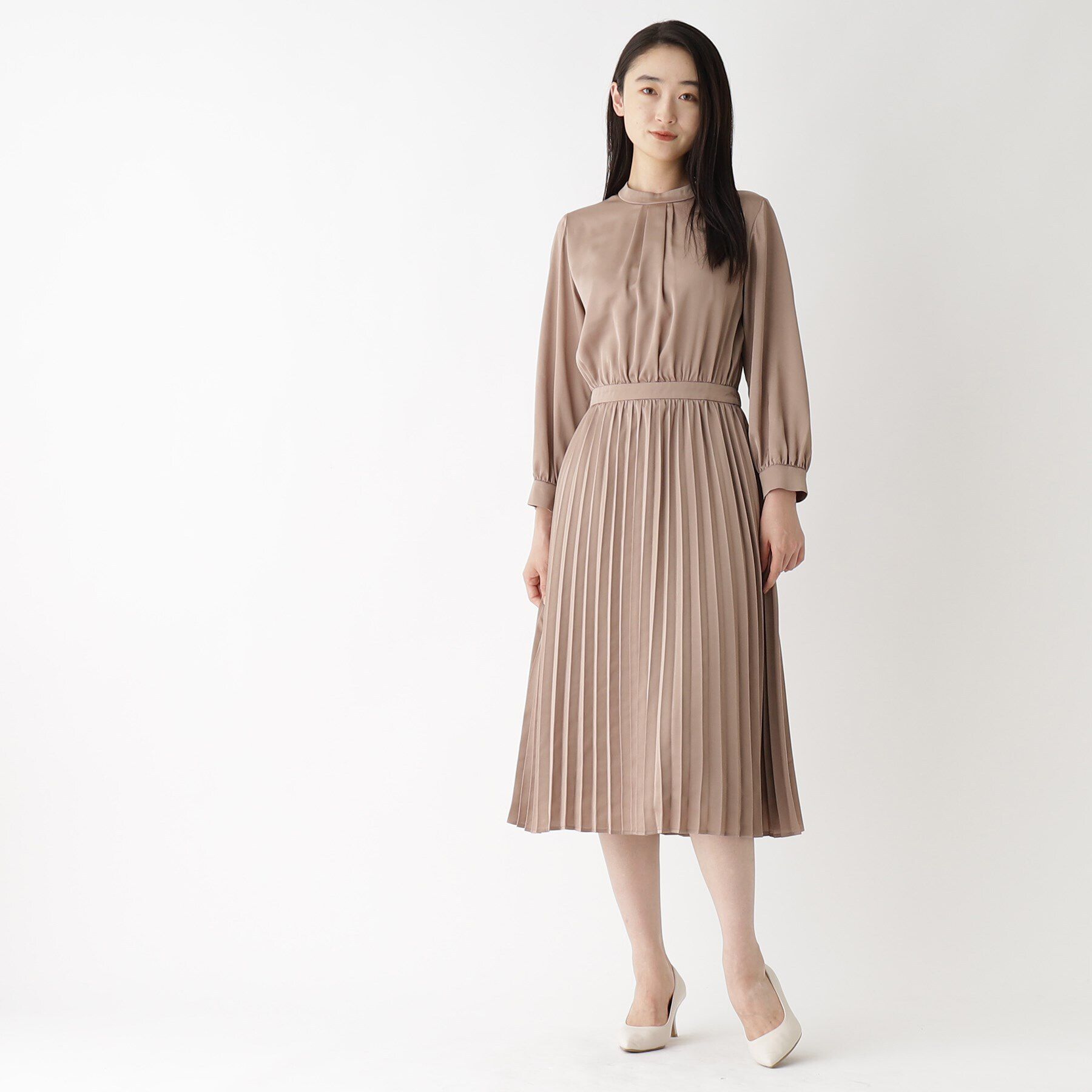 OPAQUE.CLIP「《通勤対応》 サテンプリーツワンピース【洗濯機洗い可】」|ワンピース|