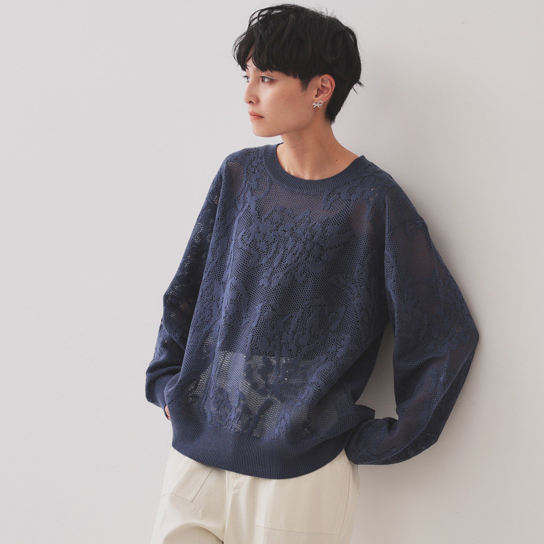 OPAQUE.CLIP「フワラー柄シアーメッシュニット【洗濯機洗い可】」|ニット・セーター|ネイビー(094)