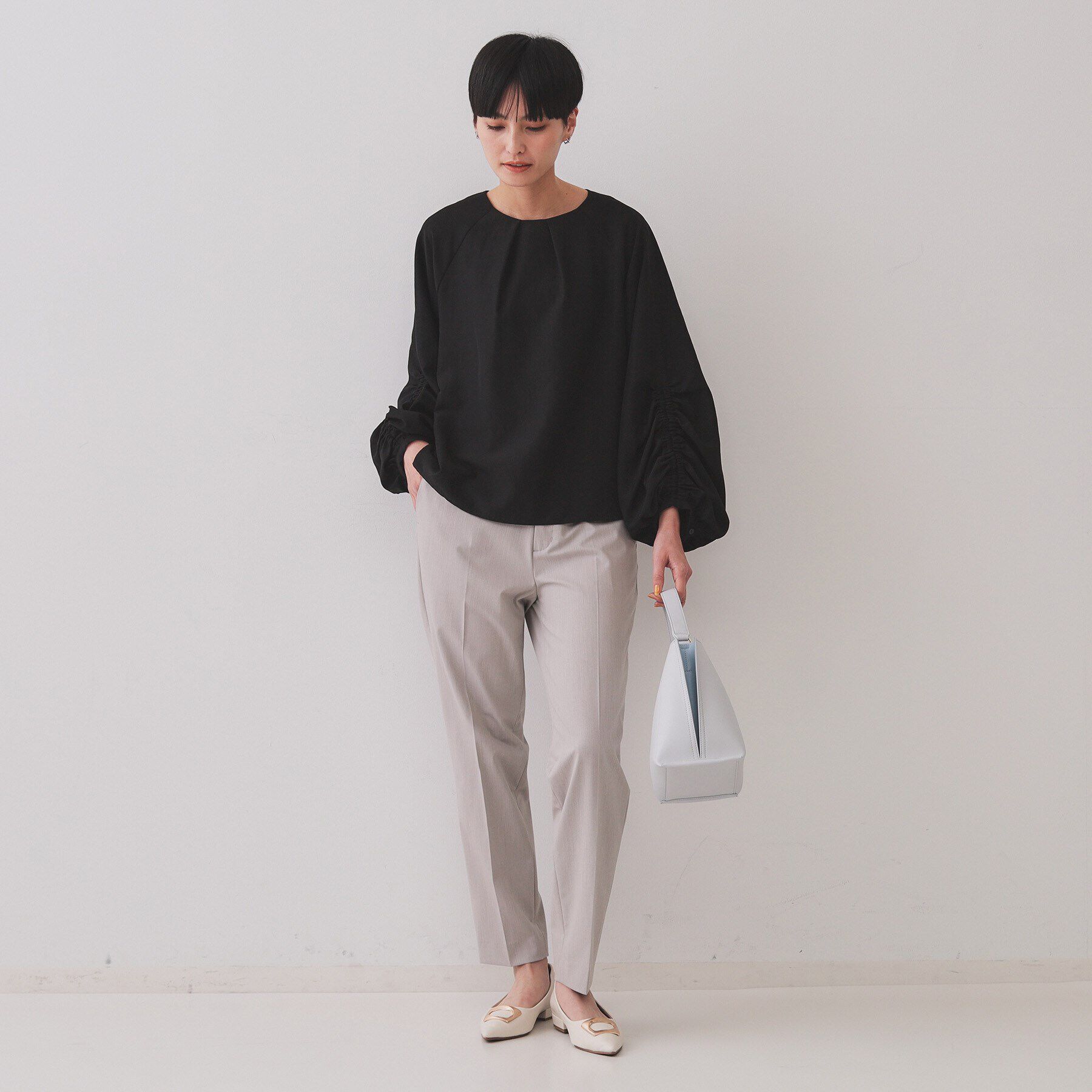 OPAQUE.CLIP「シャーリングスリーブブラウス【洗濯機洗い可】」|シャツ・ブラウス|