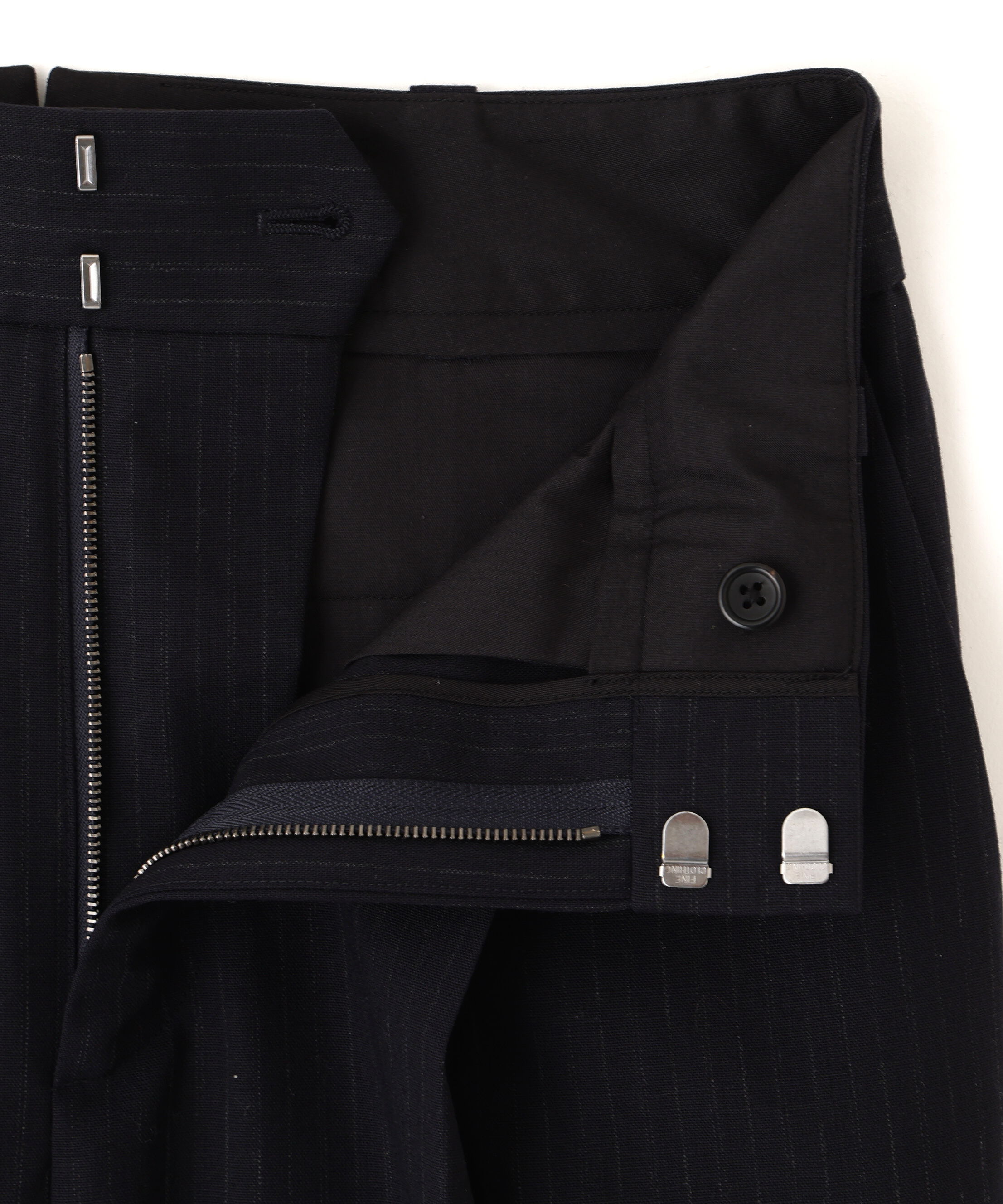  「SUBTLE STRIPE WOOL TROUSERS」|その他|