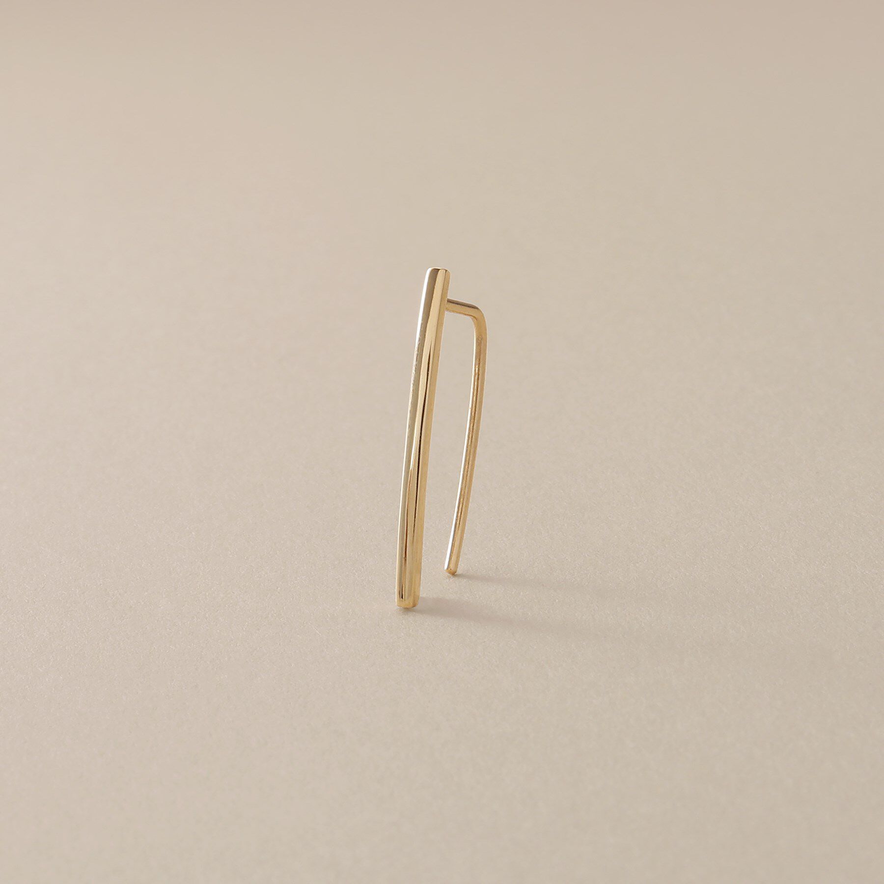 COCOSHNIK「K10カーブライン フックピアス」|ピアス|