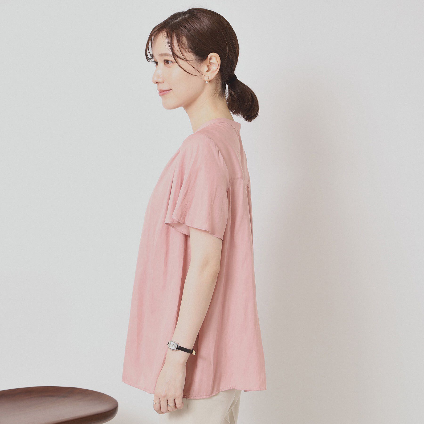 ITS&rsquo;DEMO「【手洗い可】サテンフレア袖ブラウス」|シャツ・ブラウス|