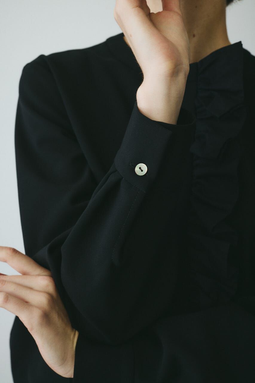 HeRIN.CYE「CLO Black frill pull over」|シャツ・ブラウス|
