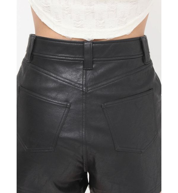 EVRIS「フェイクレザータイトショートパンツ」|その他|