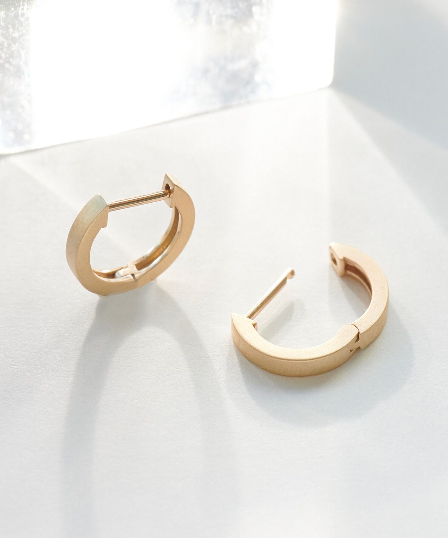 JUPITER「【シリーズ累計販売 2000点突破！】【K10】ストレートフープピアス/ユニセックス/マットゴールド」|ピアス|