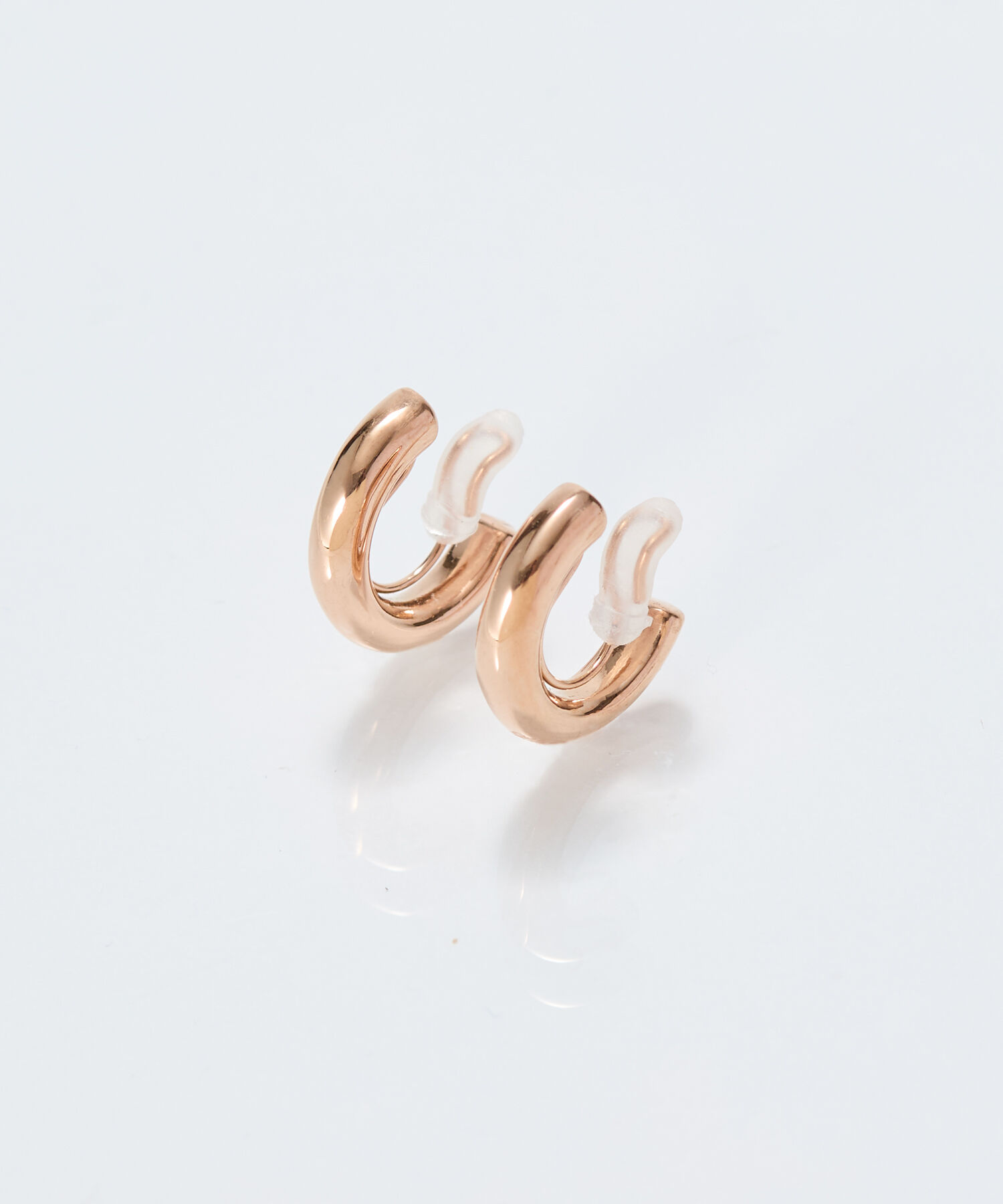 Phoebe「【痛くないシリーズ/金属アレルギー対応】ミニマルストレートフープライトフィットイヤリング　シャンパン」|イヤリング|