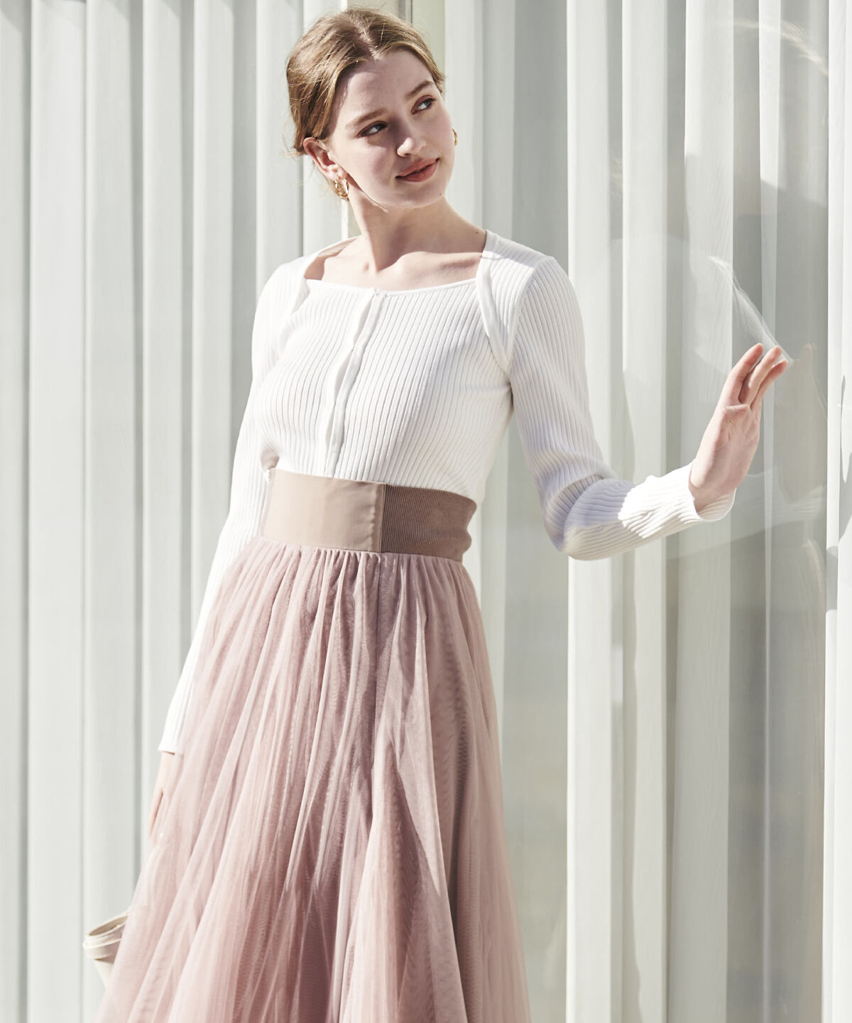 アンドクチュール「フロントホックビスチェライクプルオーバー」|ニット・セーター|オフ