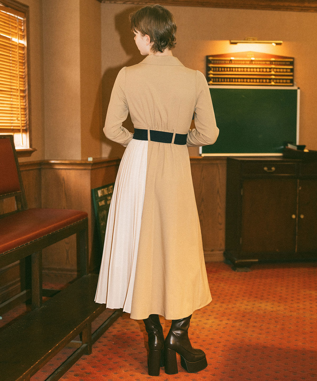 REDYAZEL「バイカラープリーツトレンチワンピース」|ワンピース|