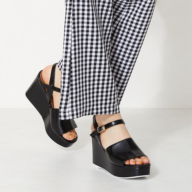 ORiental TRaffic「【アウトレット価格】甲深 ベルト ウエッジ サンダル /31245」|サンダル|BLACK