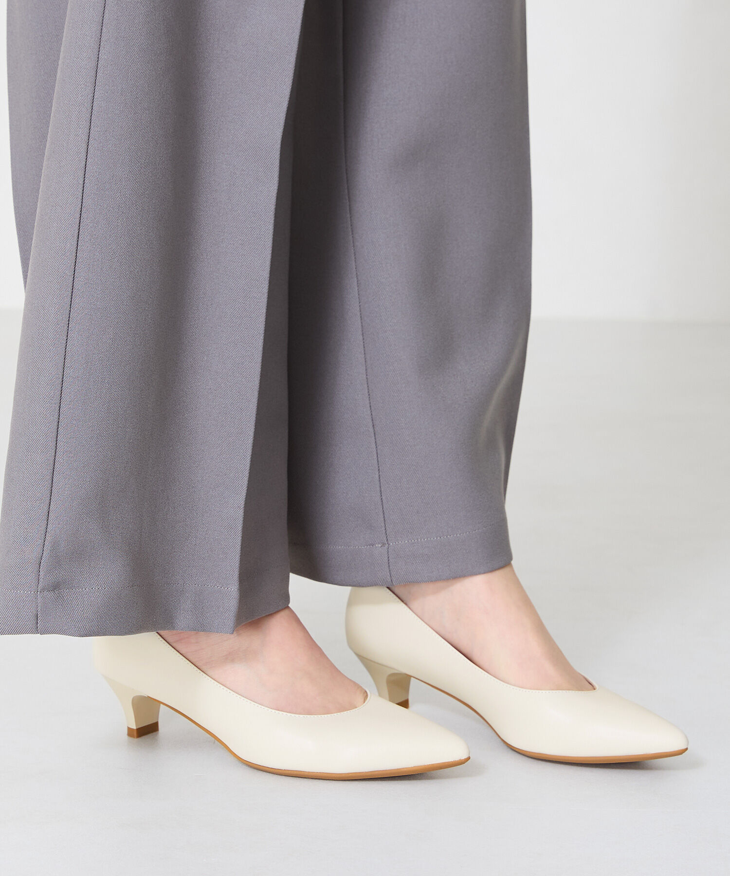 ORiental TRaffic「【跳べるパンプス/シリーズ累計１５０万足突破】ポインテッドトゥ4cmヒール/R-3217 パンプス クッション」|パンプス|