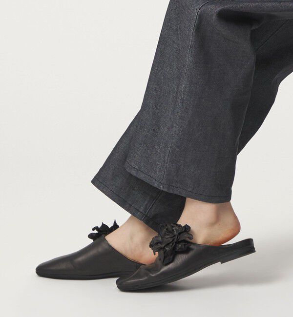 ODETTE E ODILE「コサージュミュール フラット10」|パンプス|