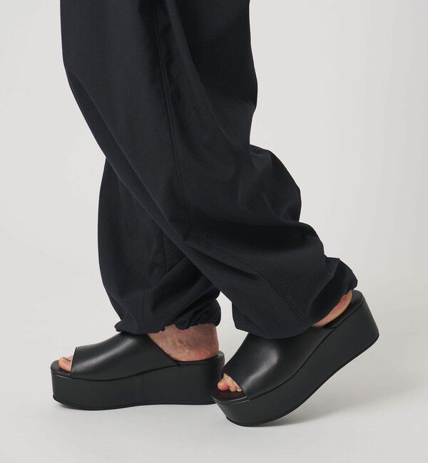 UNITED ARROWS「レザー プラットフォーム ミュール/サンダル」|サンダル|BLACK