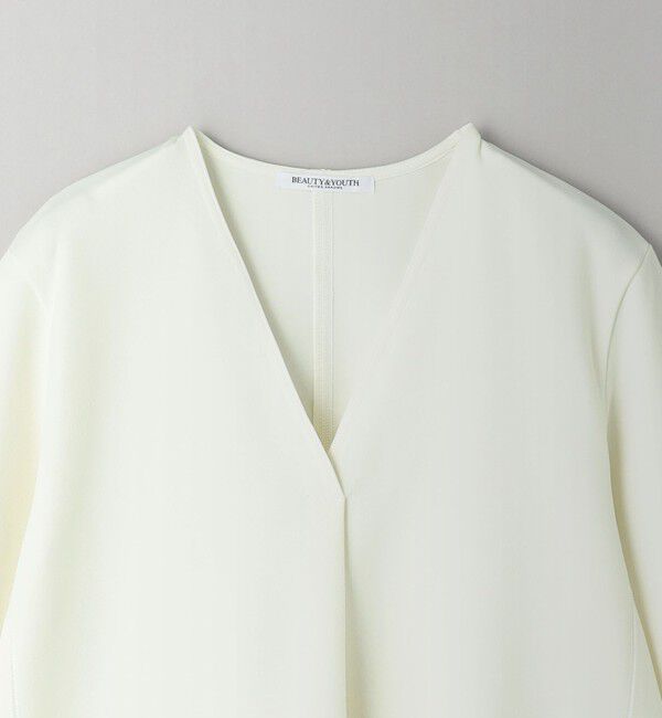 BEAUTY&YOUTH UNITED ARROWS「【WEB限定 Wardrobe DAILY MINIMAL】ペプラム Vネックプルオーバーカットソー」|Tシャツ・カットソー|