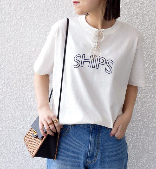 SHIPS for women「《一部追加予約》【WEB限定】 SHIPS ラウンド プリント ロゴ TEE」|Tシャツ・カットソー|