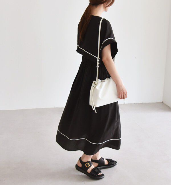 quaranciel「quaranciel:〈洗濯機可能〉ケープデザイン パイピング ワンピース」|ワンピース|