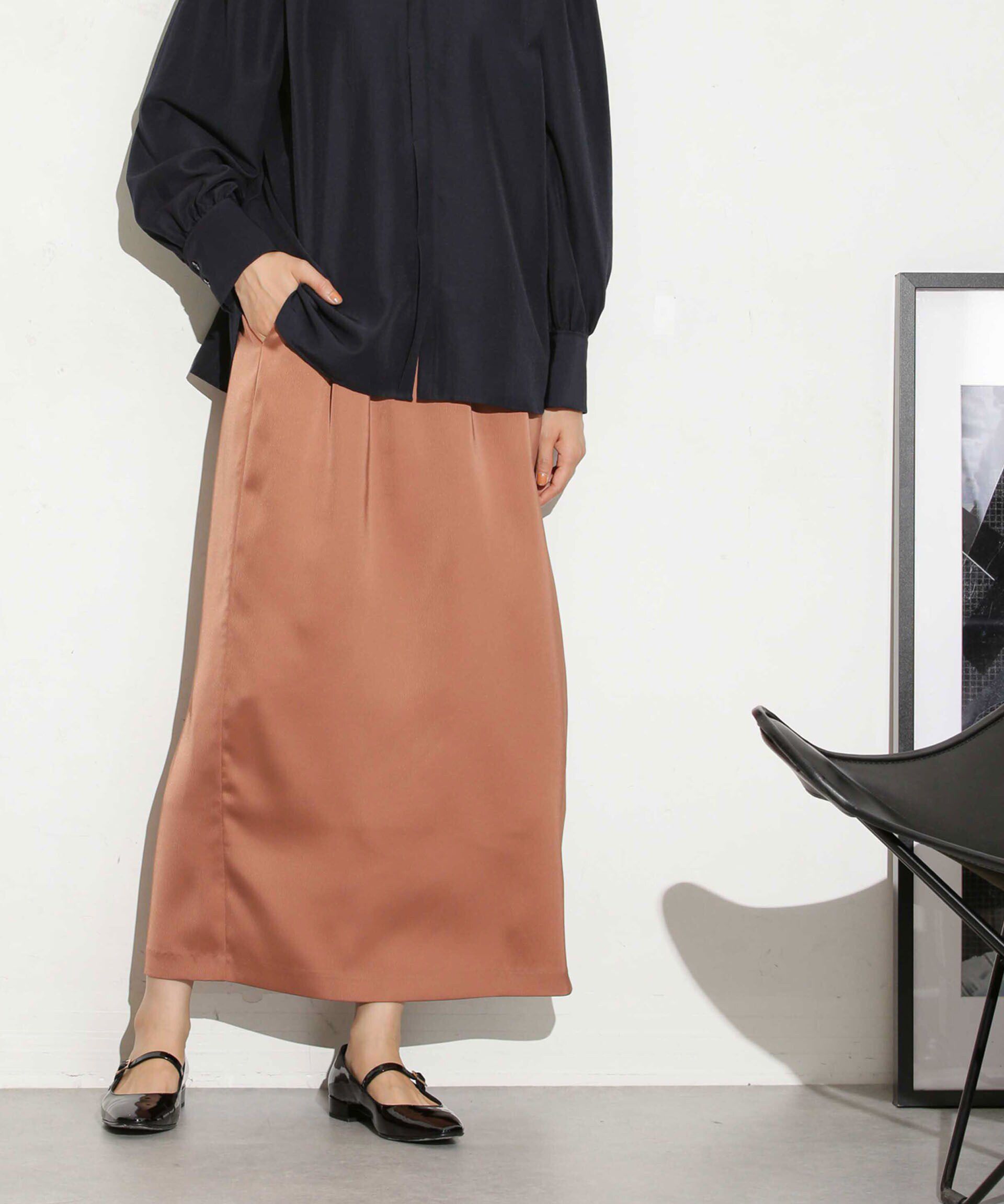 nano･universe「マットサテンIラインスカート」|スカート|L.ブラウン1