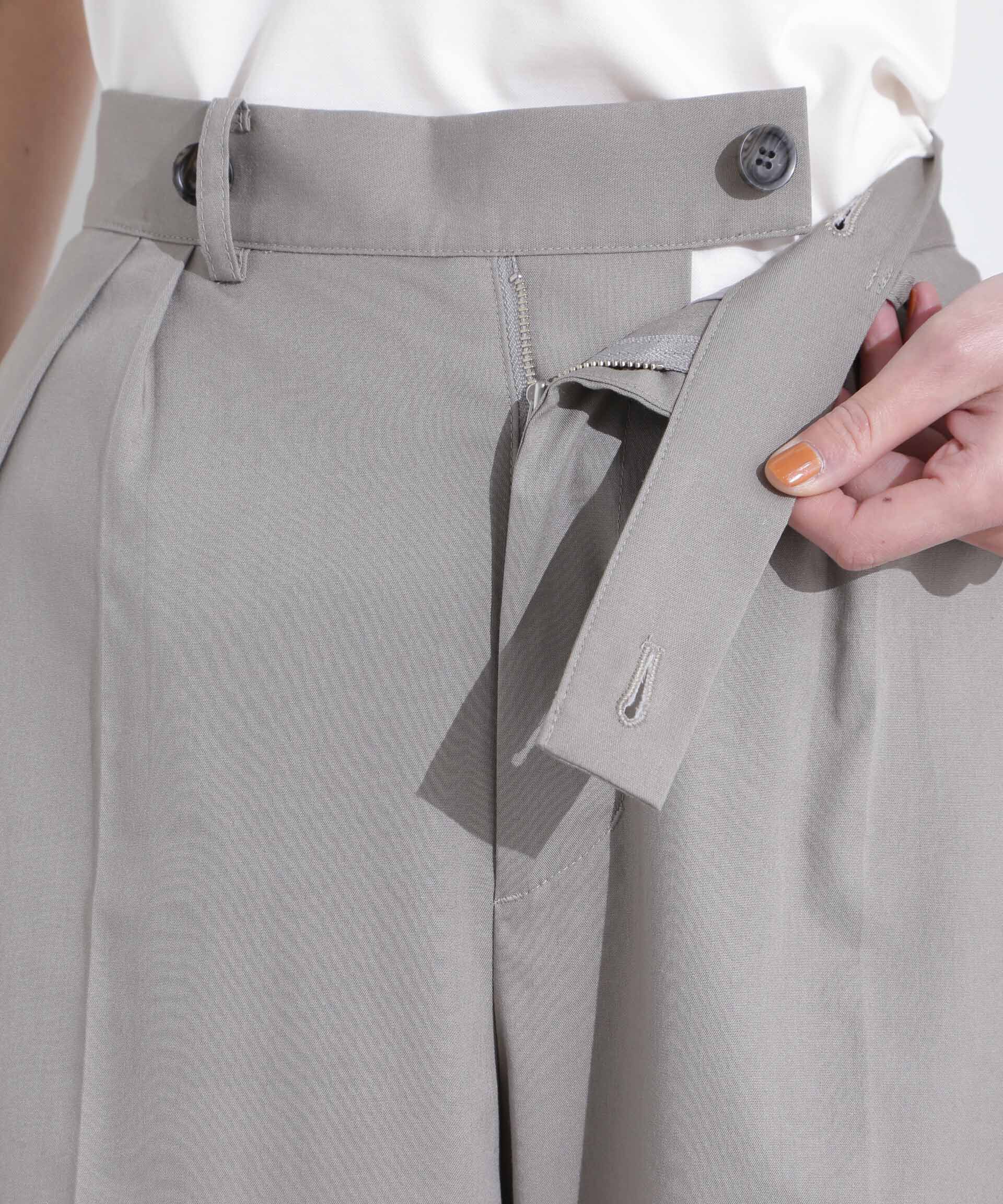 nano･universe「リネンストレッチタックコクーンパンツ」|チノ|