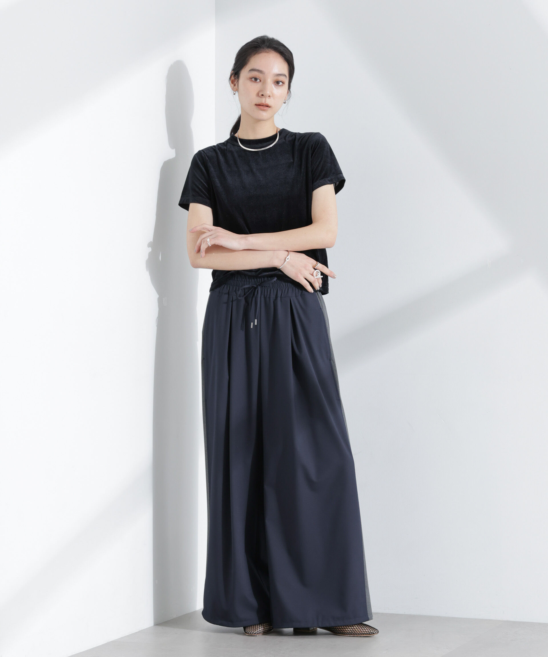 nano･universe「ラインイージーワイドパンツ」|チノ|