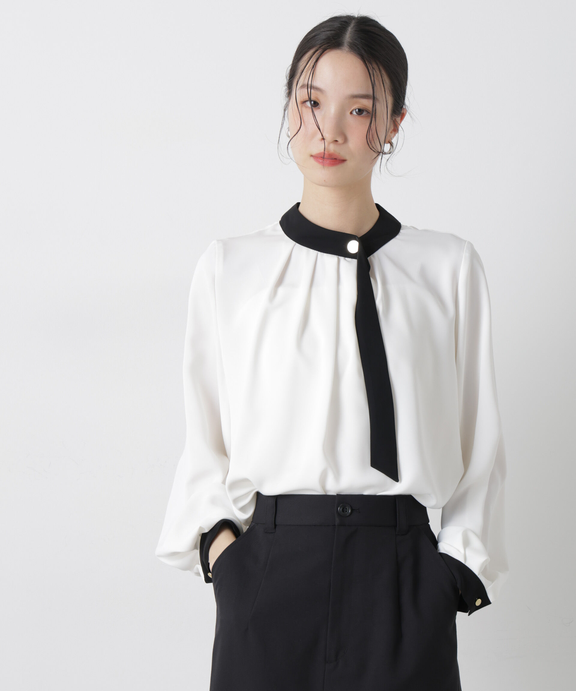 nano･universe「フロントタックバイカラーボータイブラウス」|シャツ・ブラウス|