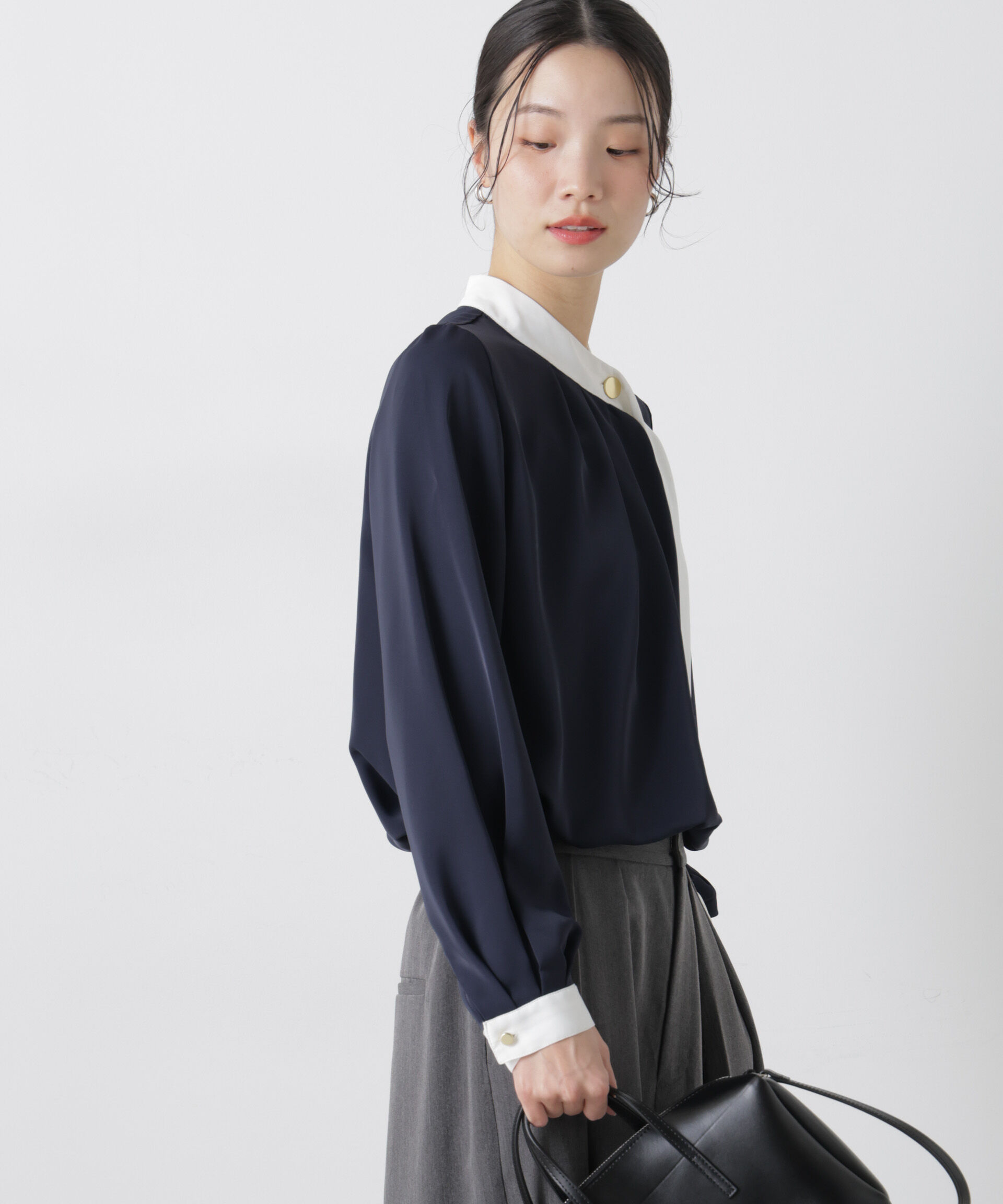 nano･universe「フロントタックバイカラーボータイブラウス」|シャツ・ブラウス|