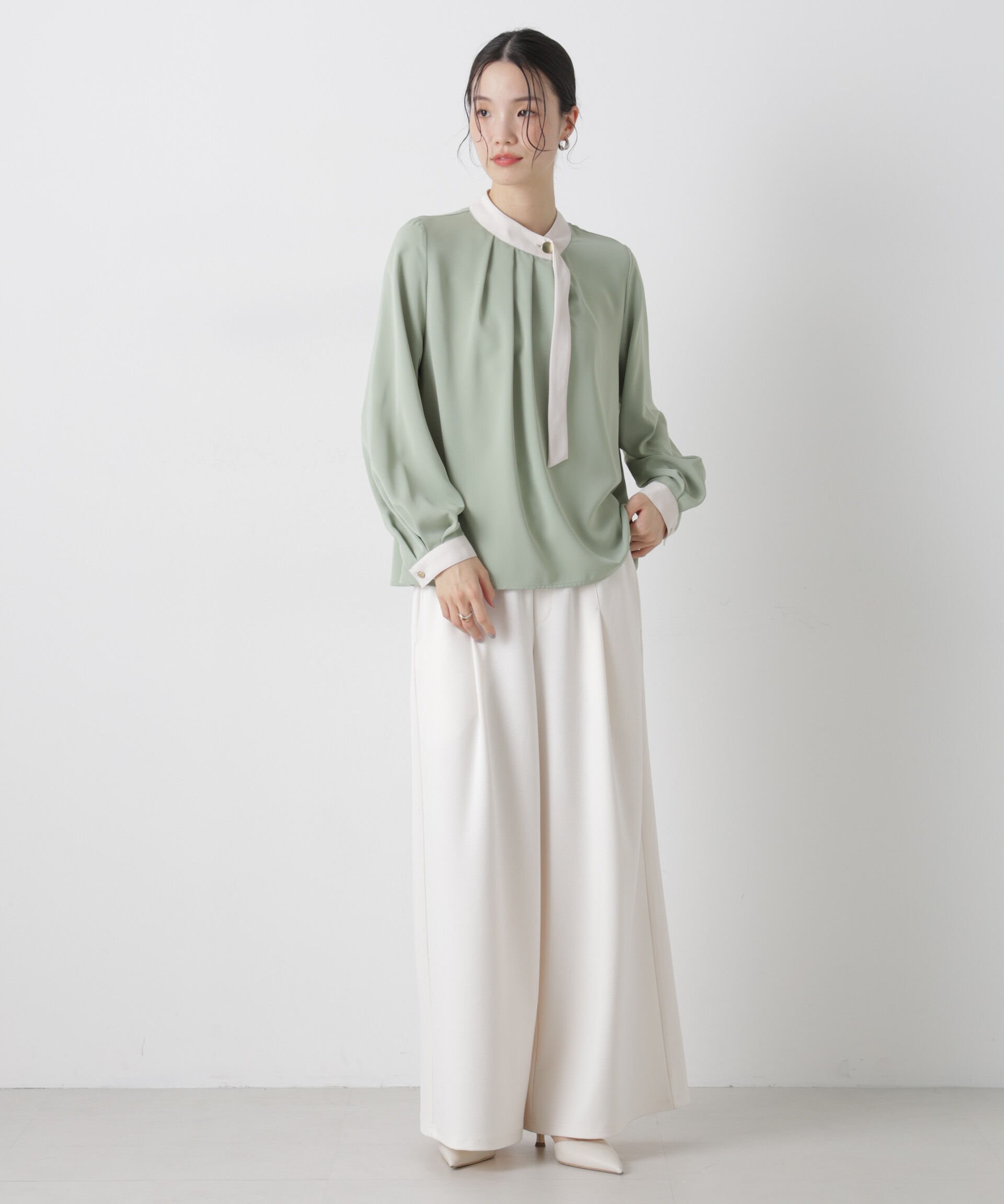 nano･universe「フロントタックバイカラーボータイブラウス」|シャツ・ブラウス|