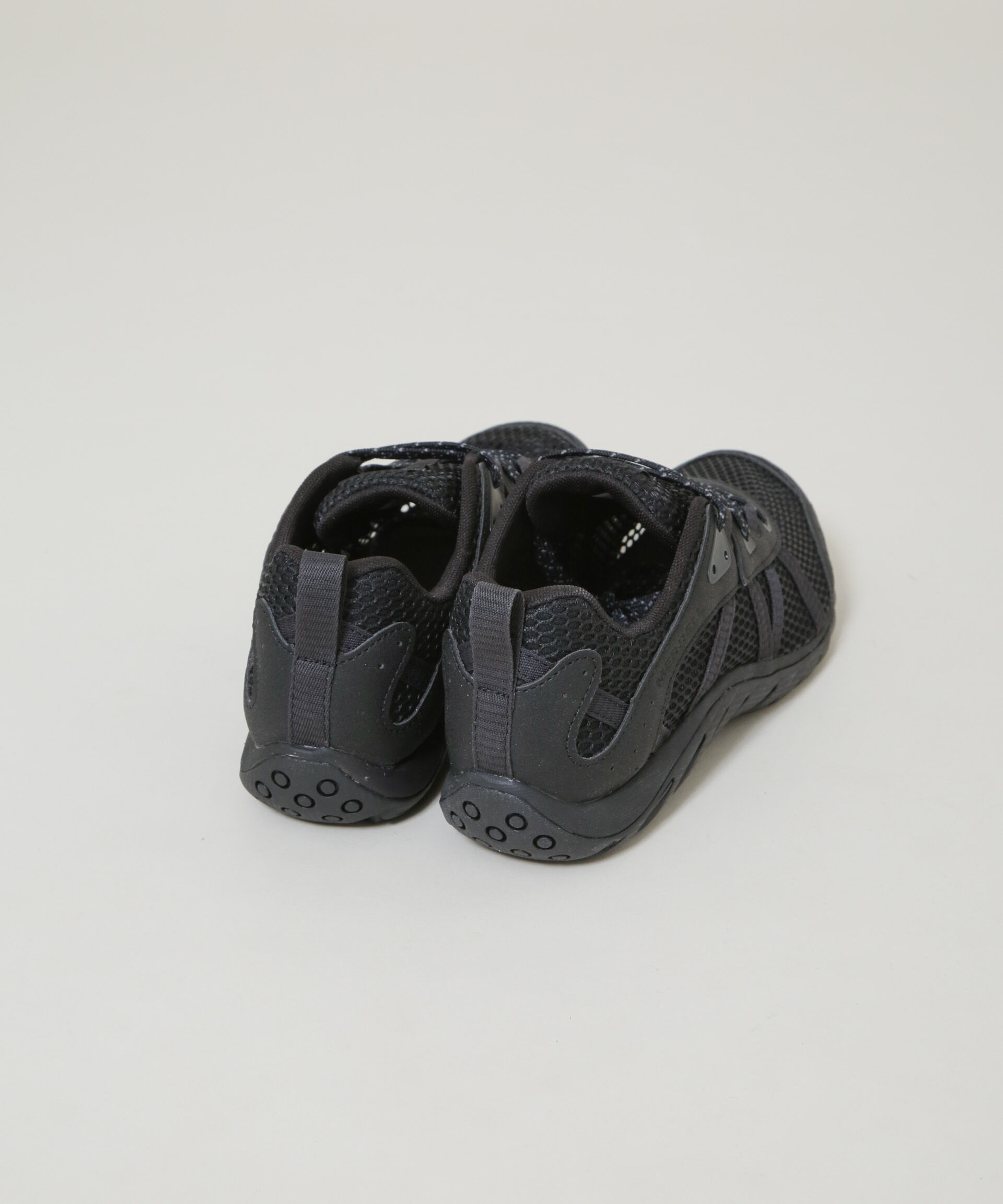 nano･universe「MERRELL/MAIPO 3 AEROSPORT BLACK」|スニーカー|