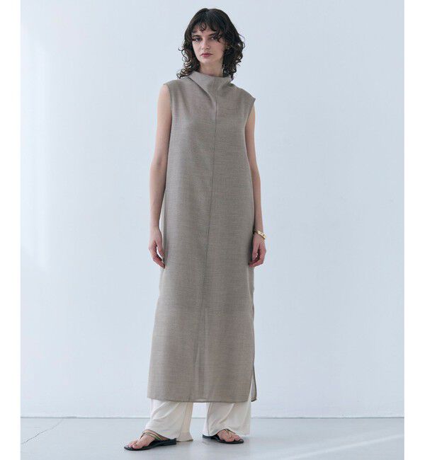 BEIGE,「【洗える・吸水速乾・防シワ・eclat 7・8月号掲載】LIATRIS / オフタートルノースリーブワンピース」|ワンピース|