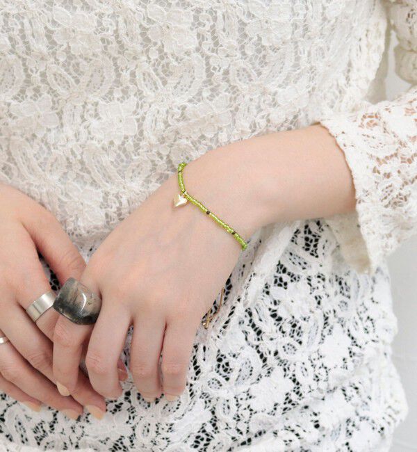 fredy emue「ビーズ&times;ハートトップブレス」|ブレスレット・バングル|