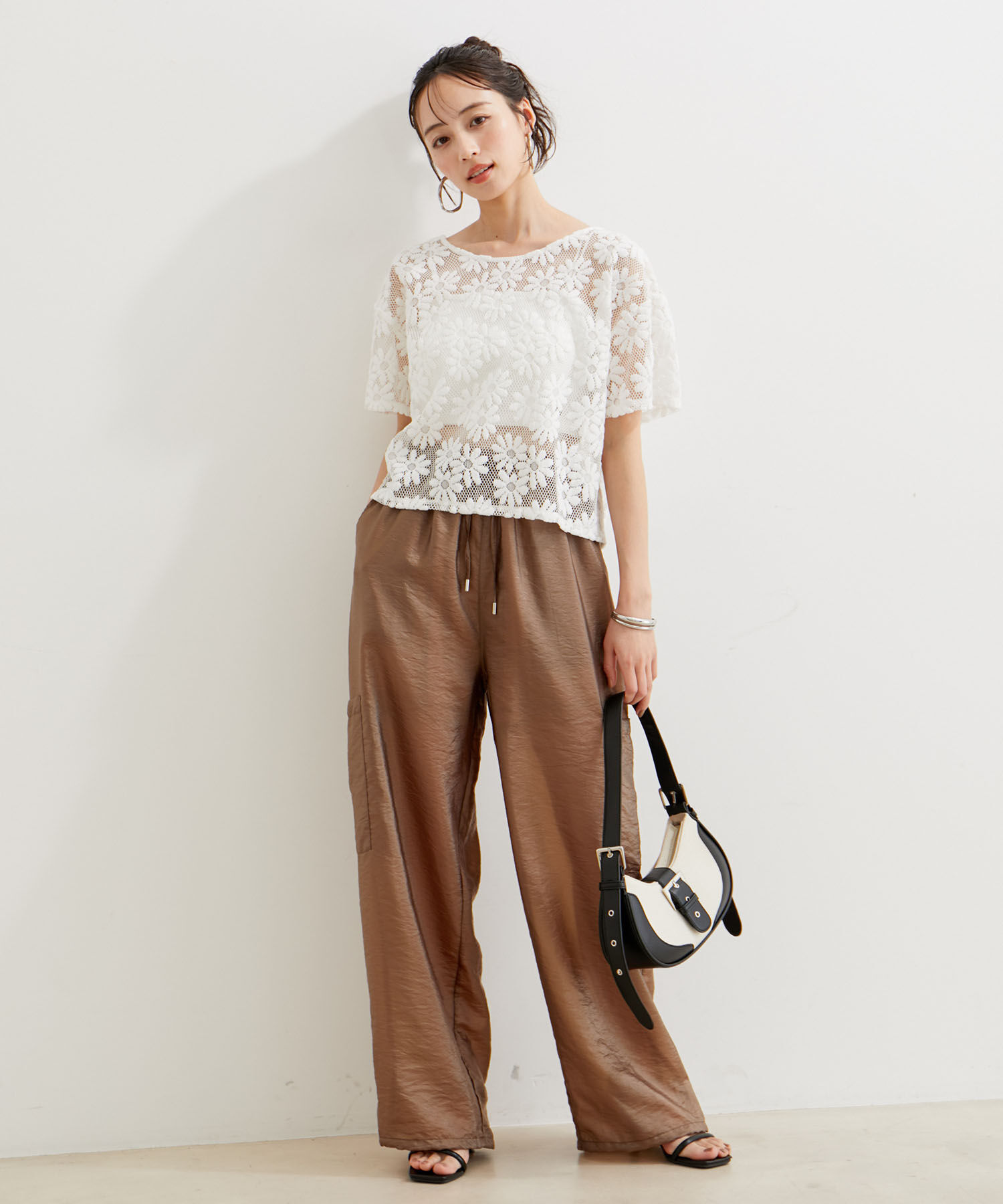 VIS「【前後2WAY】フラワーレースブラウス【洗える】」|シャツ・ブラウス|