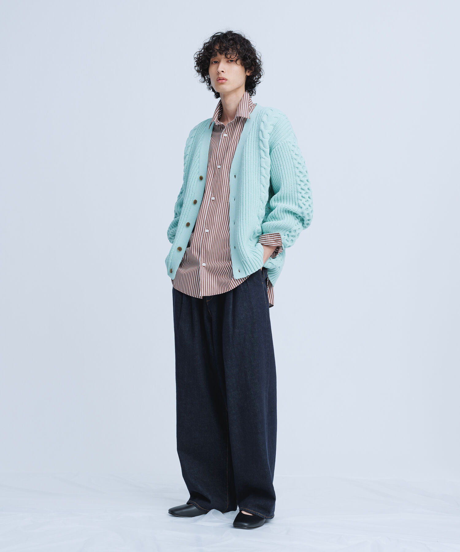 ADAM ET ROPE'「【コットンUSA】デニム 3タック ワイド スラックス/サステナブル/セットアップ対応」|デニム|