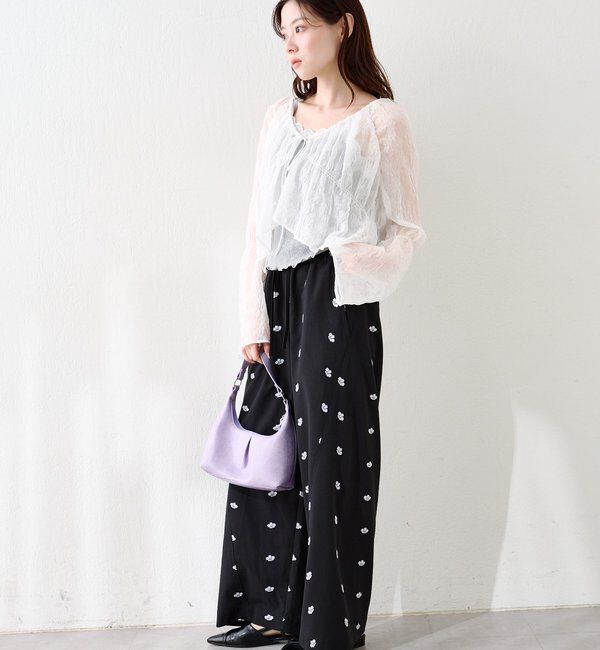  「【新色追加/2サイズ展開/低身長サイズ】フラワーステッチワイドパンツ」|チノ|