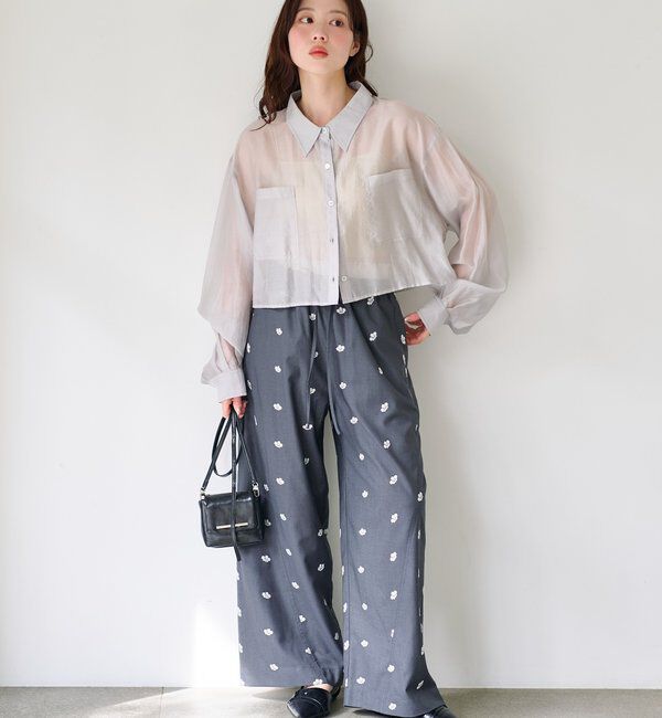  「【新色追加/2サイズ展開/低身長サイズ】フラワーステッチワイドパンツ」|チノ|