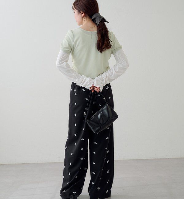  「【新色追加/2サイズ展開/低身長サイズ】フラワーステッチワイドパンツ」|チノ|