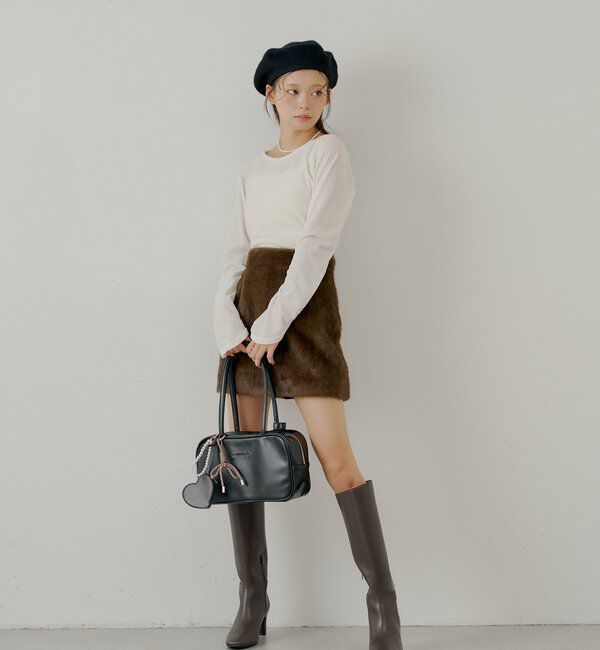  「【2サイズ展開】チャーム付きスクエアボストンバッグ【タブレット端末収納可能】」|ボストンバッグ|