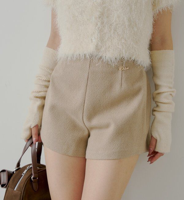  「【2サイズ展開あり】ブローチ付きコンパクトショートパンツ」|チノ|