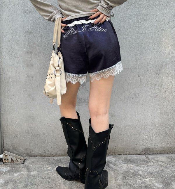  「ダブルウエストサテンロゴショーツ」|チノ|