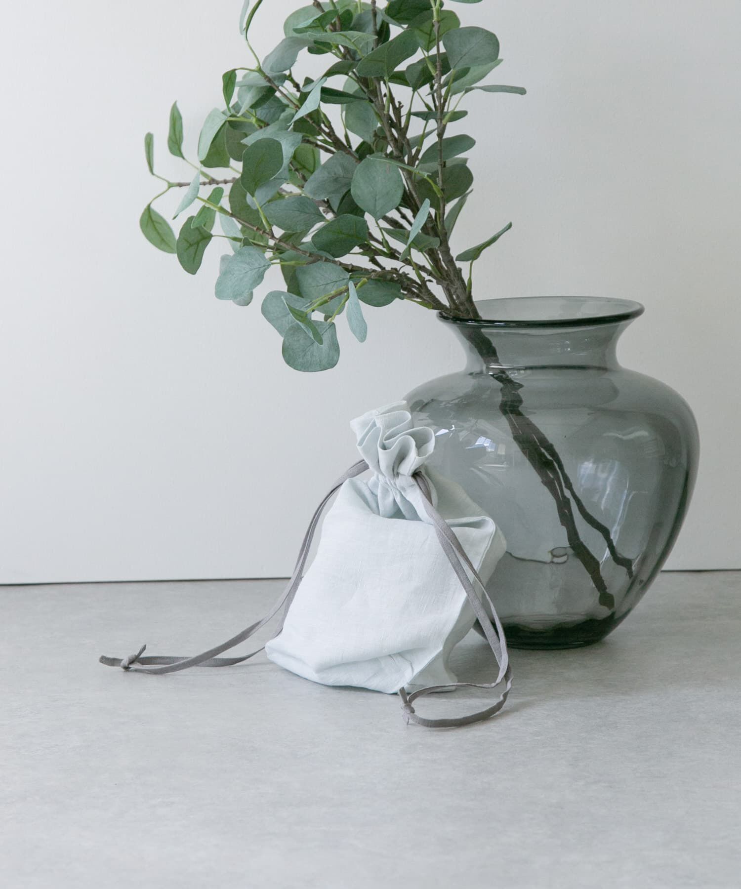 URBAN RESEARCH DOORS「『WEB限定』『別注』miiThaaii&times;DOORS　バイカラーリネン巾着M」|その他|