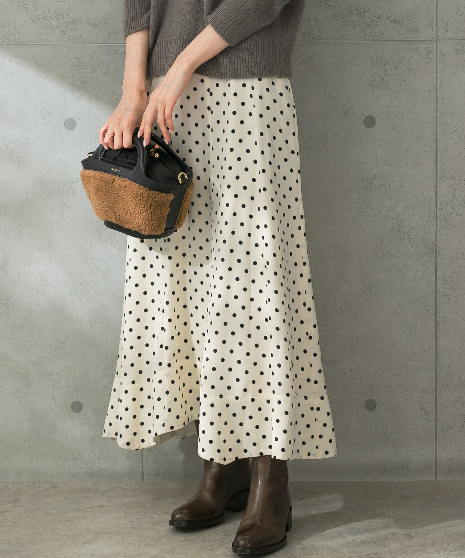 URBAN RESEARCH ROSSO「パネルラインサテンフレアスカート」|スカート|