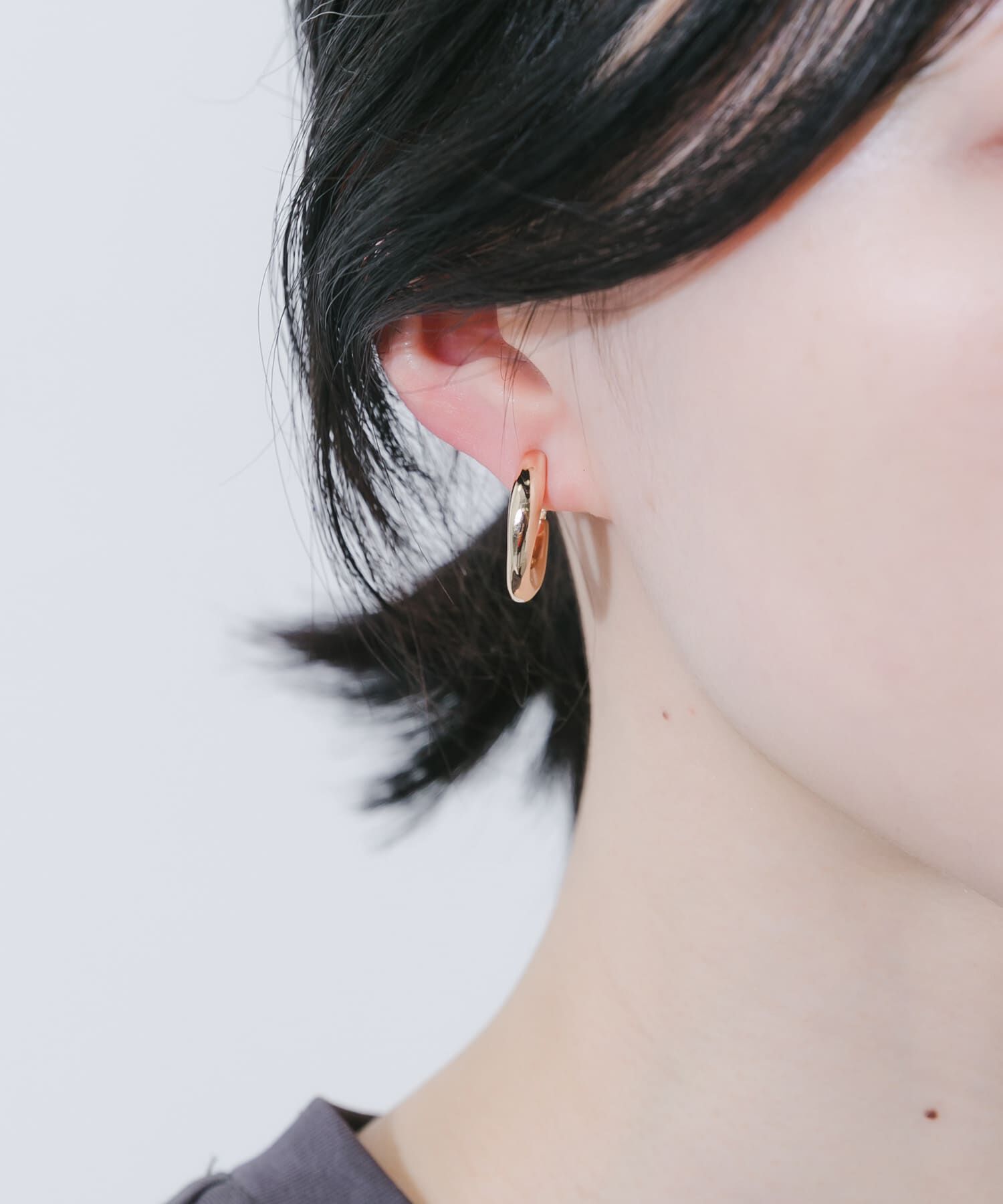 SMELLY「メタルカーブフープイヤリング」|イヤリング|