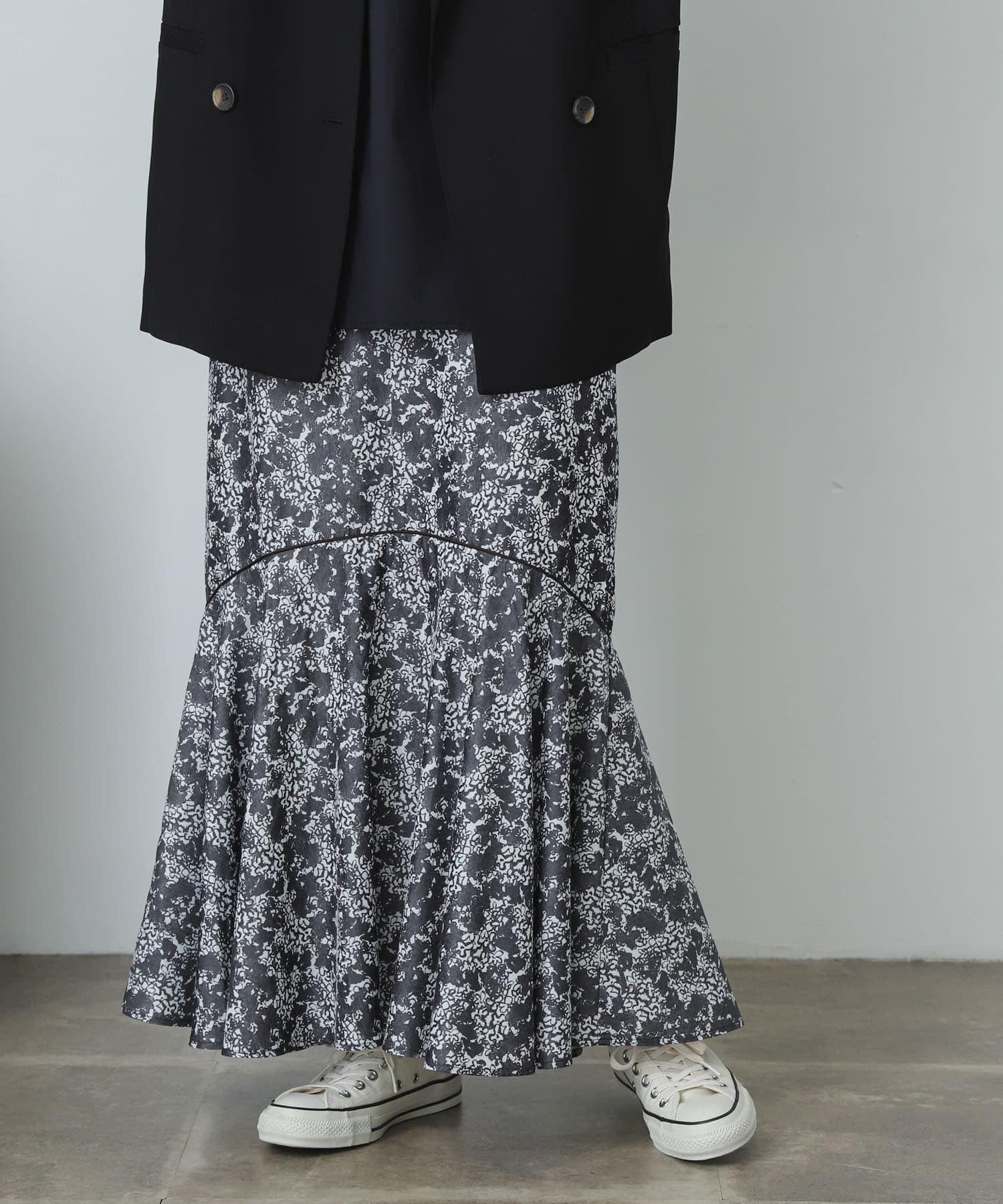 SENSE OF PLACE by URBAN RESEARCH「アートフラワーマーメイドスカート」|スカート|