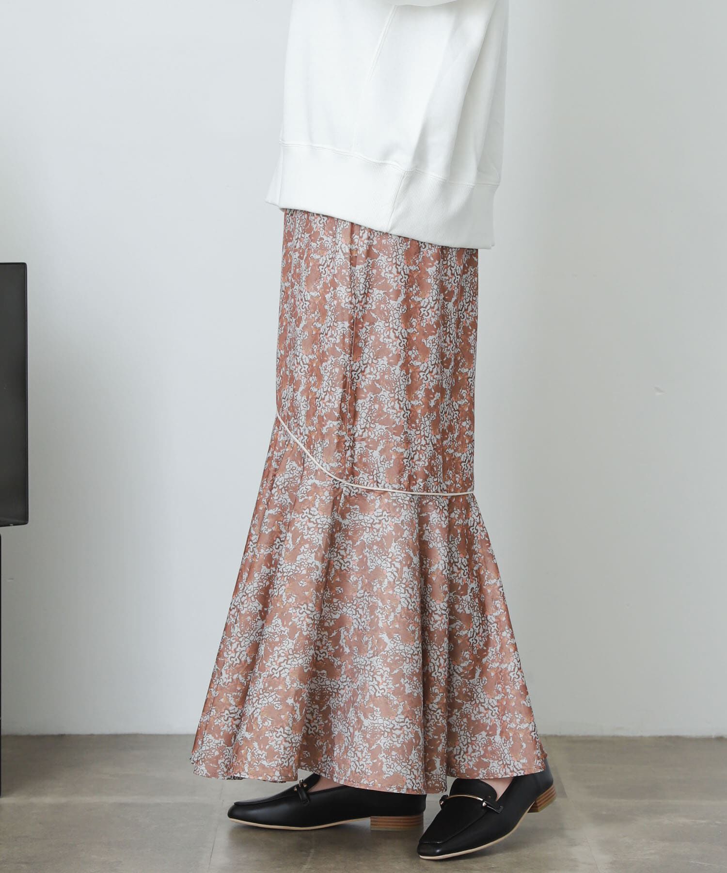 SENSE OF PLACE by URBAN RESEARCH「アートフラワーマーメイドスカート」|スカート|