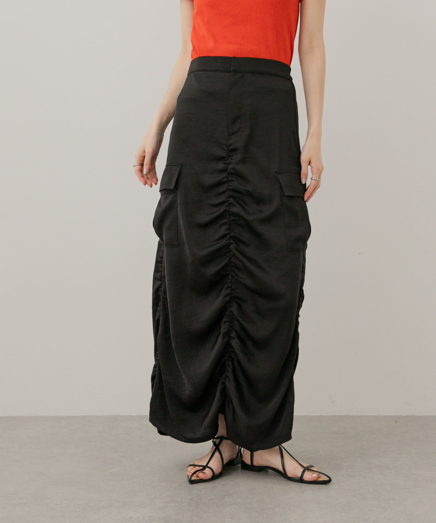 SENSE OF PLACE by URBAN RESEARCH「サテンサイドポケットスカート」|スカート|ブラック