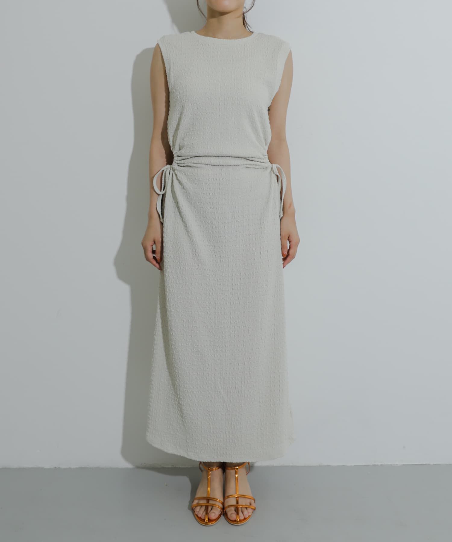 SENSE OF PLACE by URBAN RESEARCH「サイドホールジャガードカットワンピース」|ワンピース|