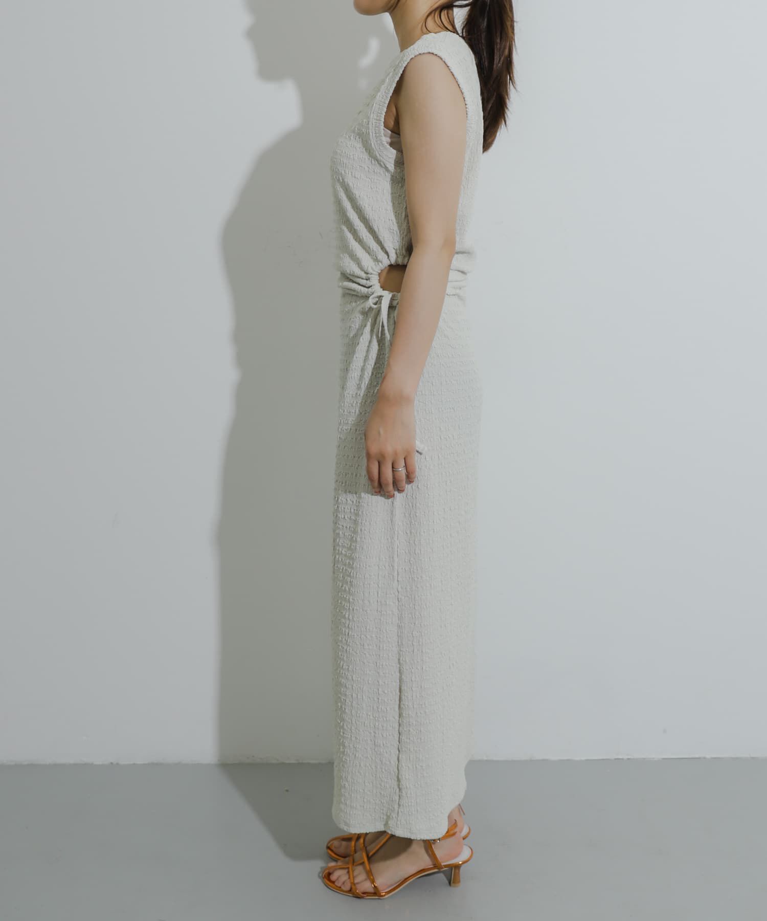 SENSE OF PLACE by URBAN RESEARCH「サイドホールジャガードカットワンピース」|ワンピース|