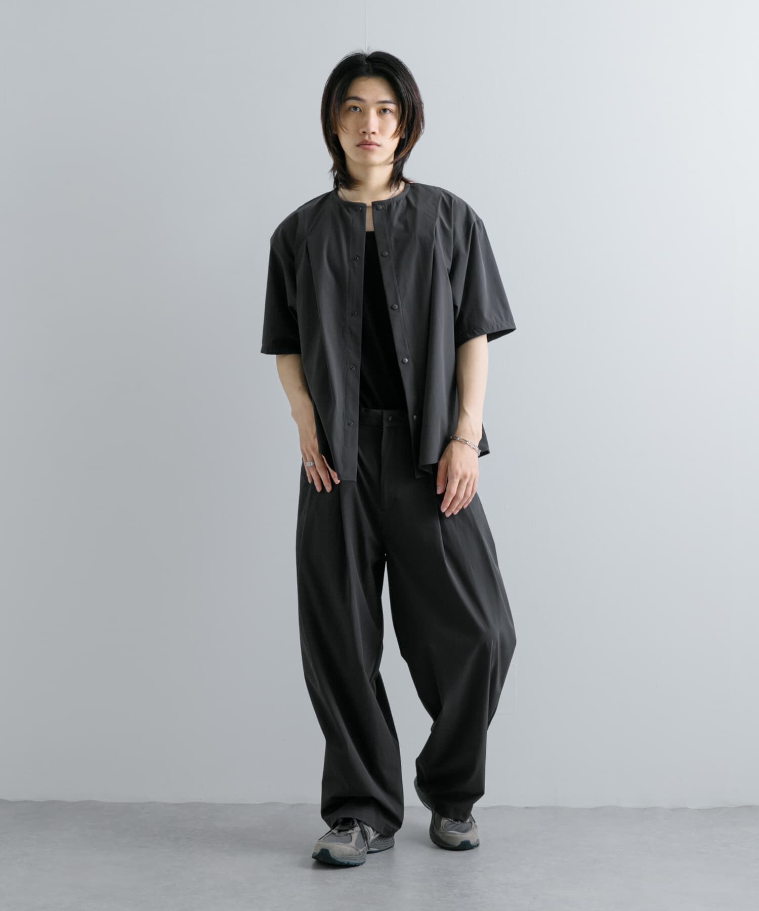 SENSE OF PLACE by URBAN RESEARCH「Uiscel　4WAYストレッチタックノーカラーシャツ5分袖」|シャツ・ブラウス|