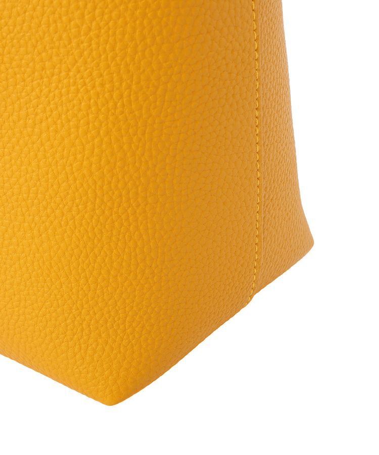 earth music&ecology「【軽量】チャーム付きトートバッグ」|トートバッグ|