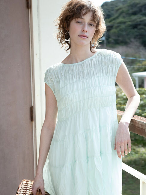 Lugnoncure「シャーリングティアードブラウス《2025summer catalog item》」|シャツ・ブラウス|