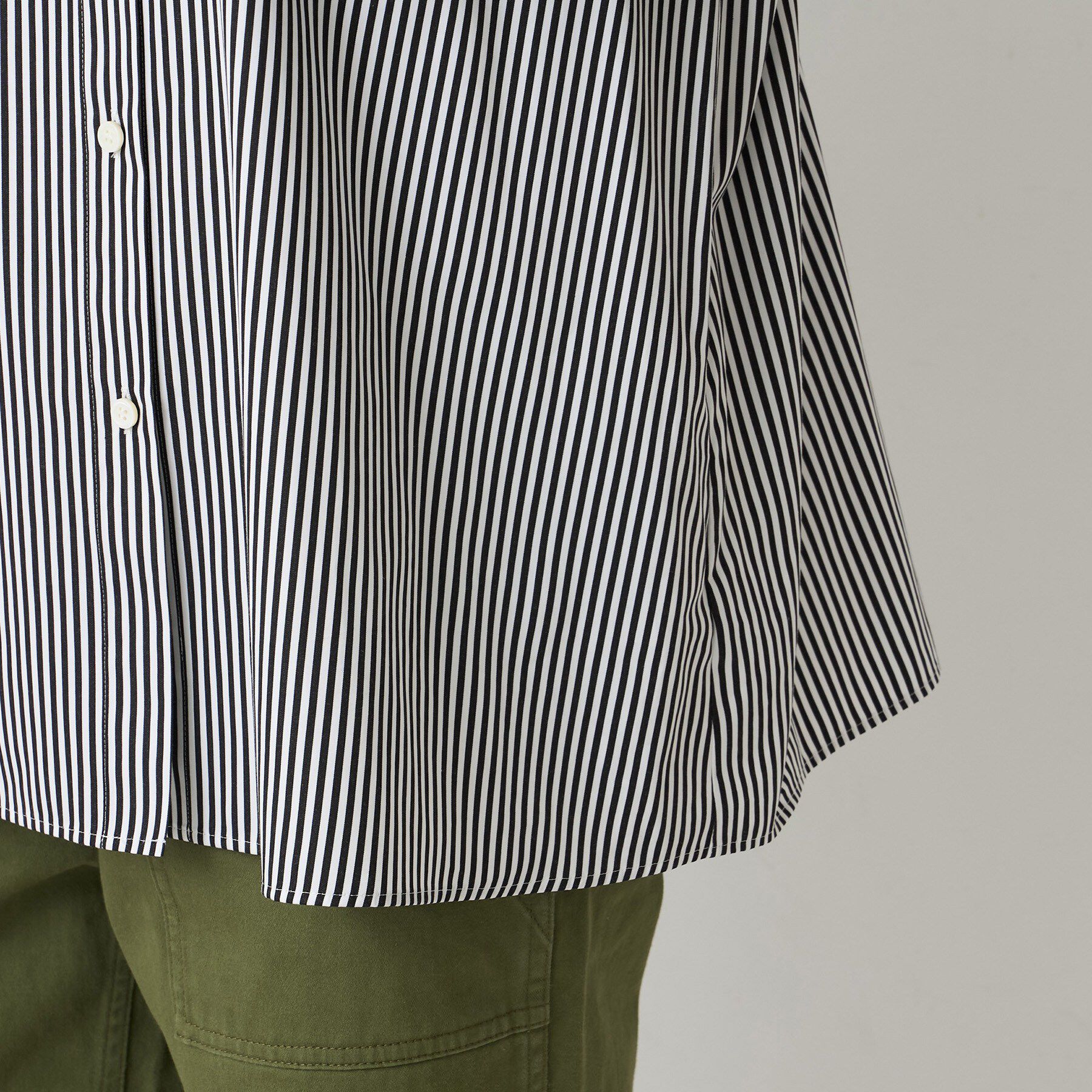 UNTITLED「【コットン100/洗える】コットンブロードAラインシャツ」|シャツ・ブラウス|