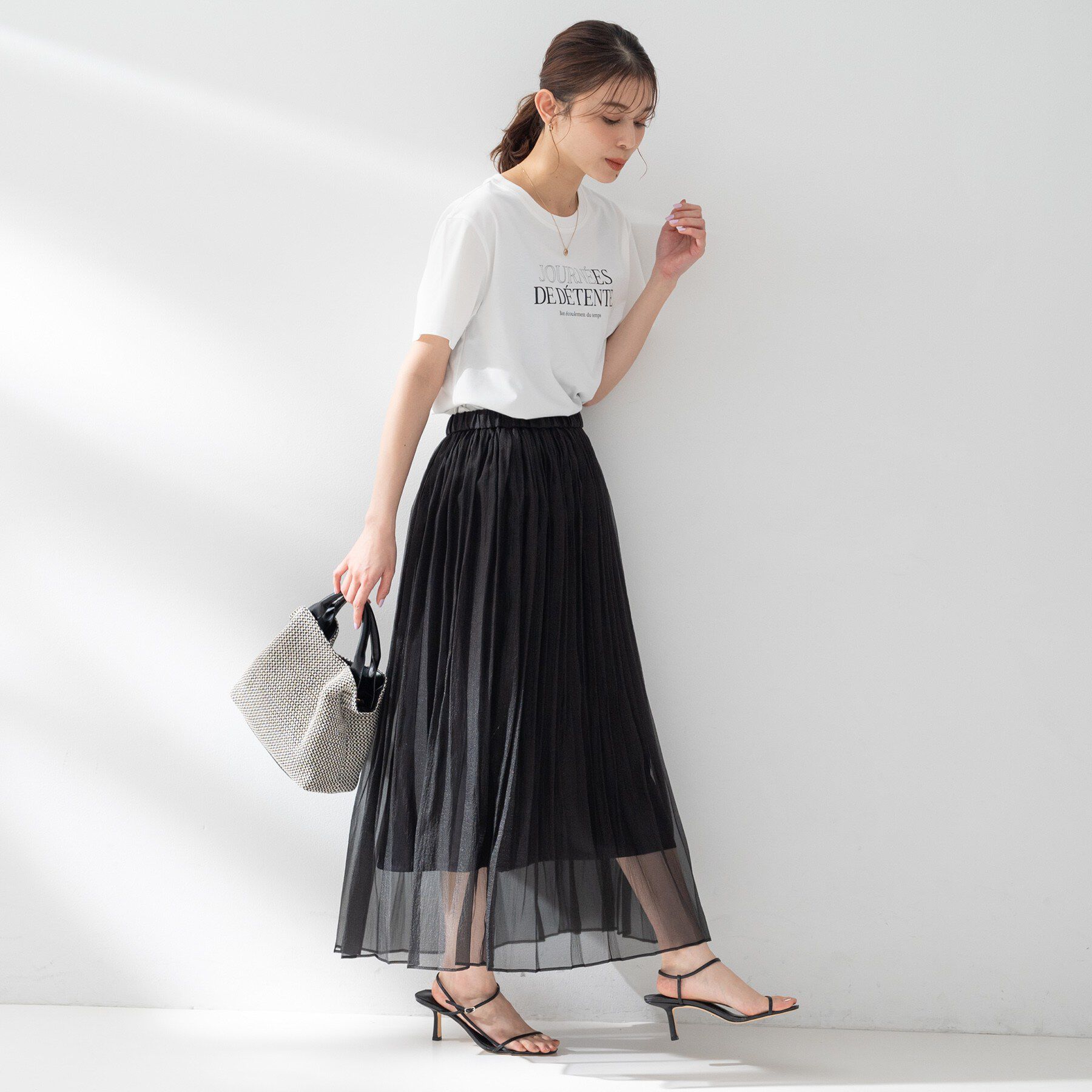 UNTITLED「【ウエストゴム/洗える/エレガント】エアリーシアープリーツスカート」|スカート|